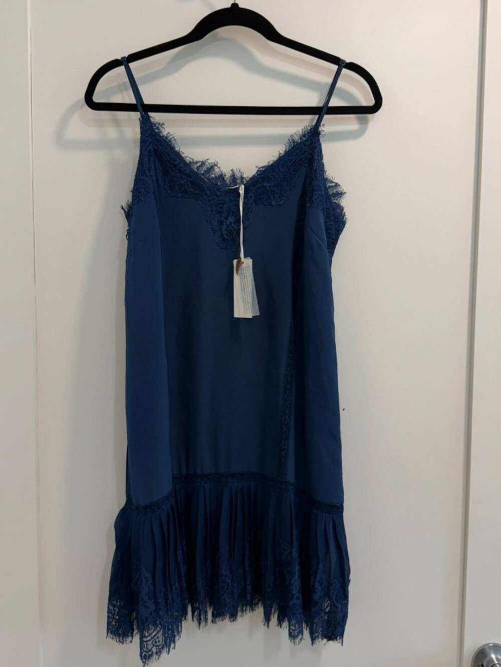 NWT Gold Hawk silk lace trim mini dress XS $235 MSRP